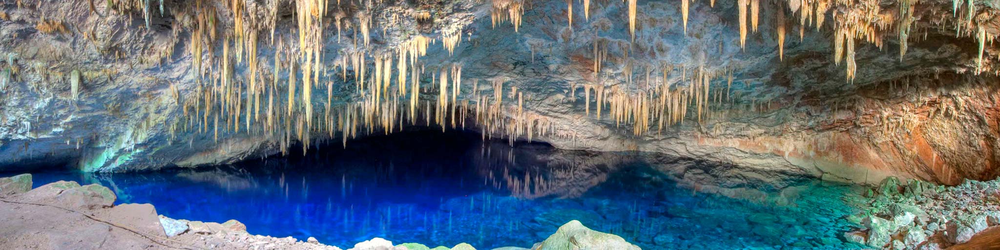 Gruta do Lago Azul