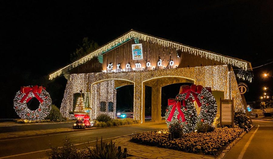 NATAL LUZ EM GRAMADO & CANELA