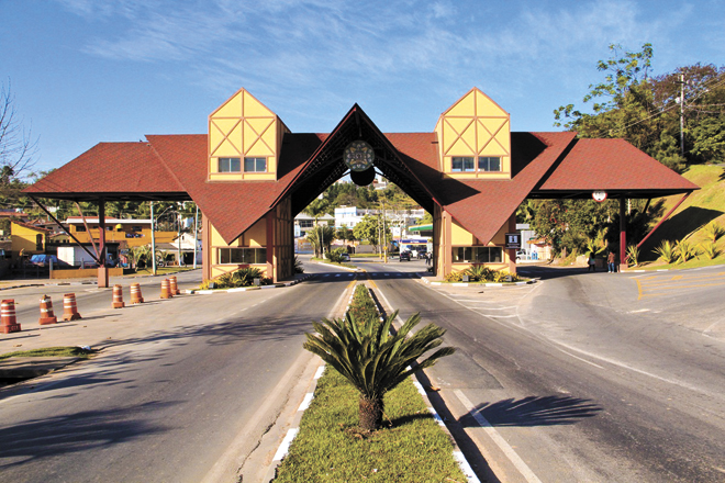 Tour São Roque - Vinhos e Carros