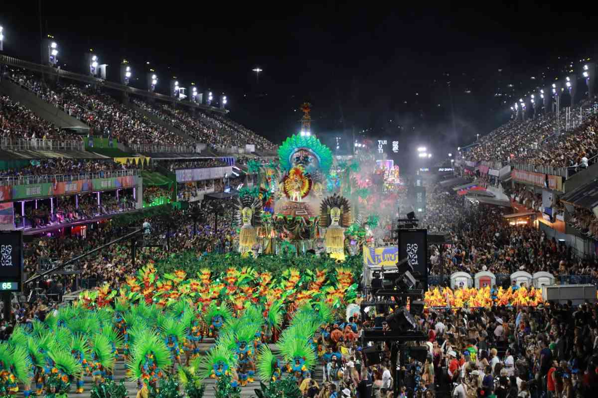 Desfile das Campeãs - Fevereiro