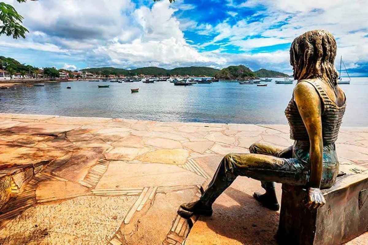 Armação de Búzios com Passeio de Barco