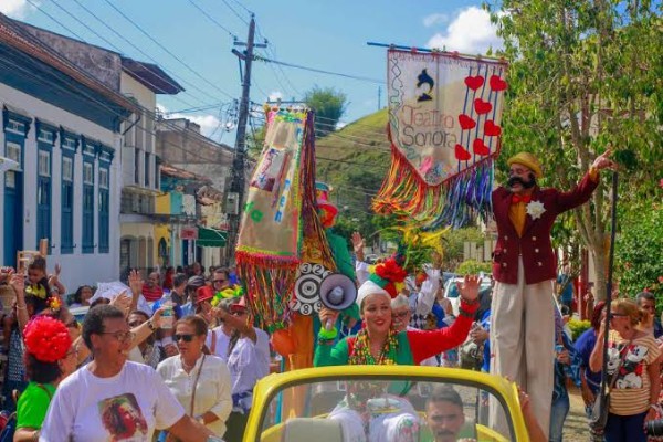 Carnaval Antigo de Conservatória com Vassouras
