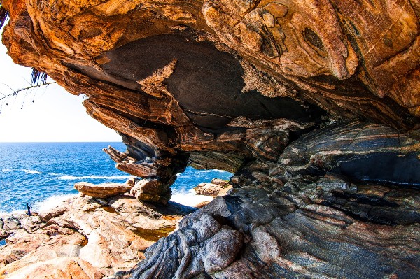 Praia e pedra da Sacristia - Saquarema