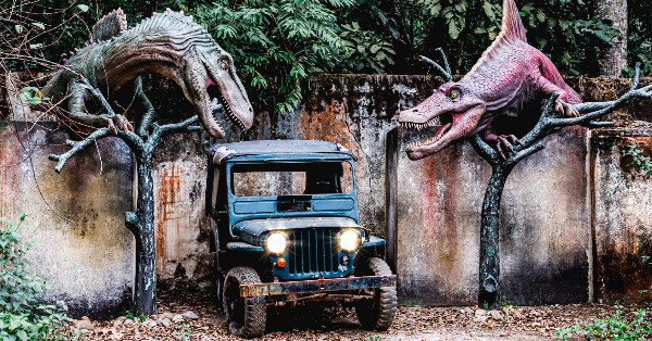 Dia Crianças na Terra dos Dinossauros