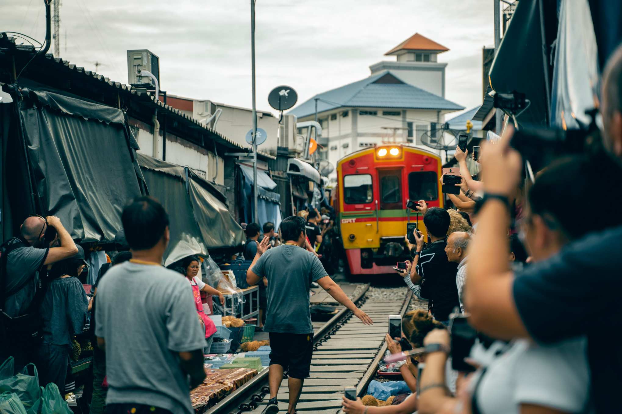 Tour Privado Mercados e Ayutthaya em Inglês