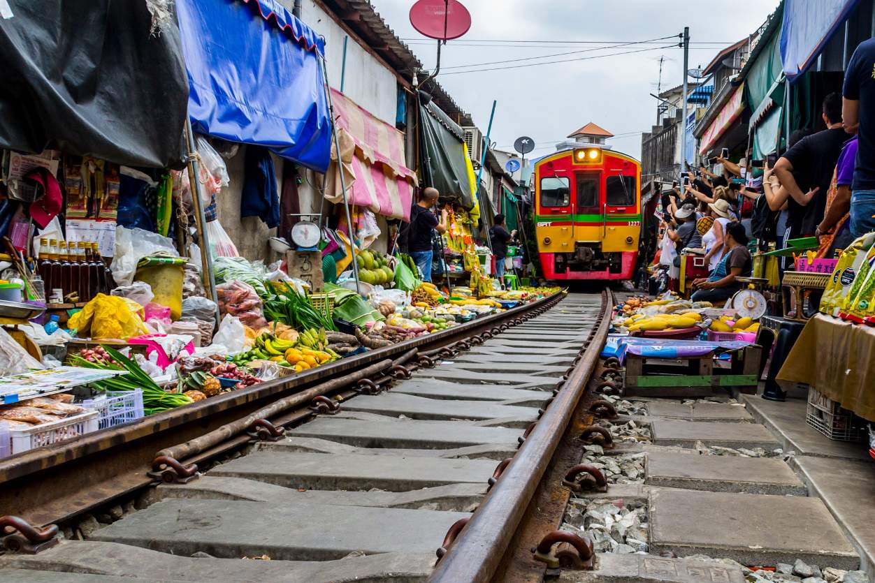 Tour Privado Mercados e Ayutthaya em Inglês