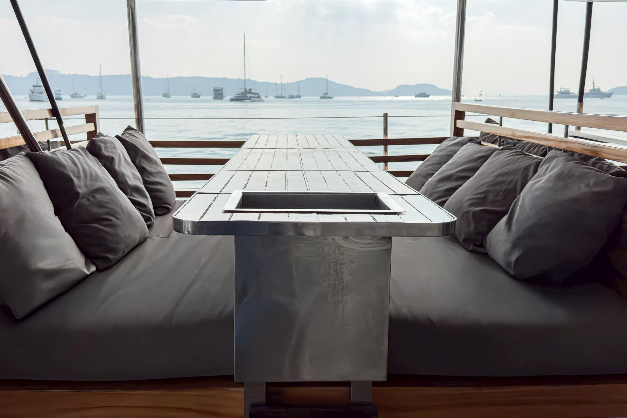 Tour Ilhas Coral e Racha com Catamarã de Luxo (PK028)