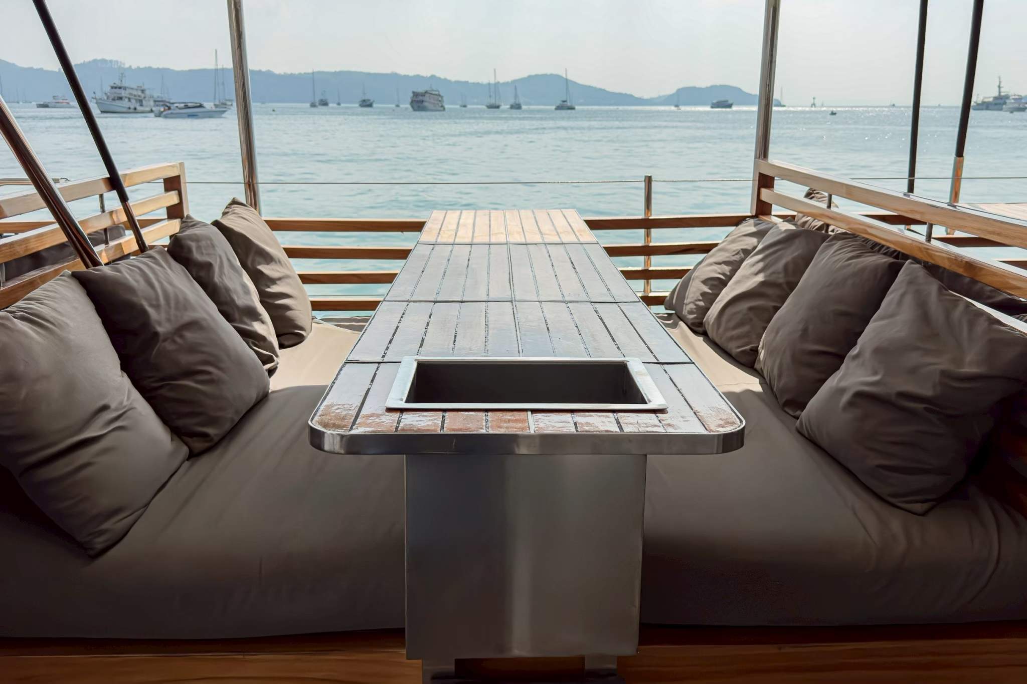 Tour Ilhas Coral e Racha com Catamarã de Luxo (PK028)