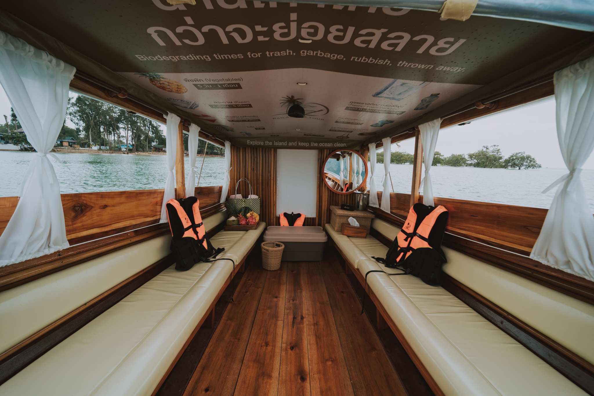 Tour 4 Ilhas e Pôr do Sol com Longtail de Luxo (KB004)