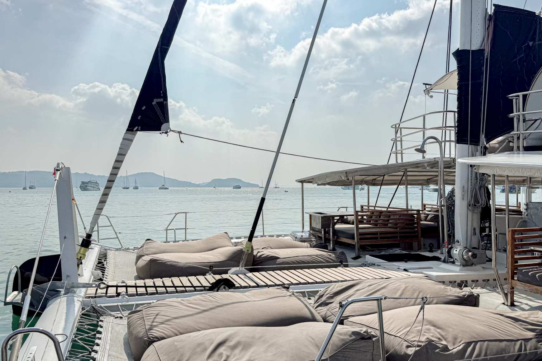 Tour Ilhas Coral e Racha com Catamarã de Luxo (PK028)