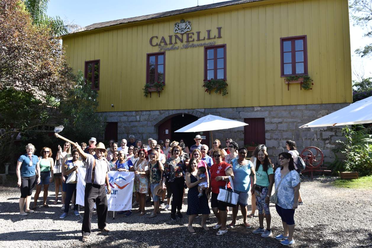Grupo para o Carnaval em Bento Gonçalves RS Grupo para o Carnaval em Bento Gonçalves RS