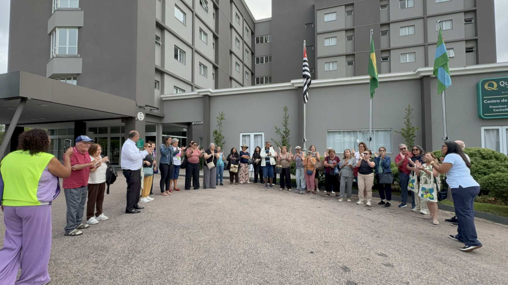 Grupo para a Festa da Uva em Jundiaí SP Grupo para a Festa da Uva em Jundiaí SP