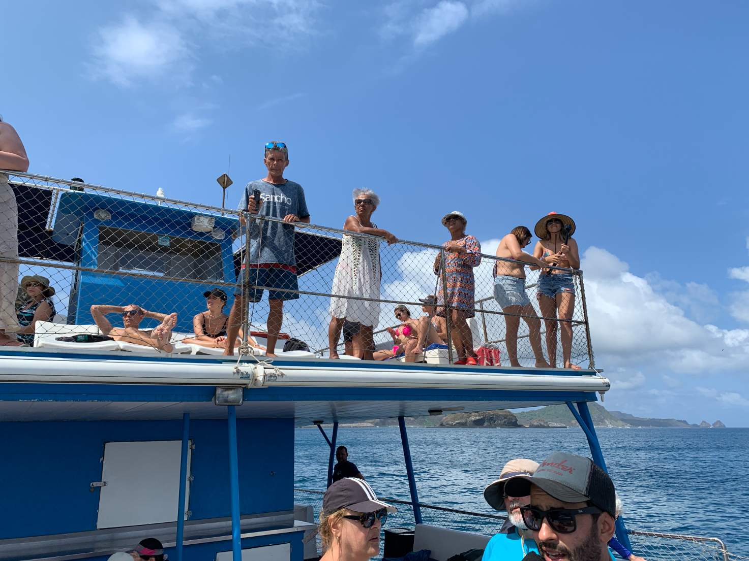 Grupo para Fernando de Noronha Grupo para Fernando de Noronha