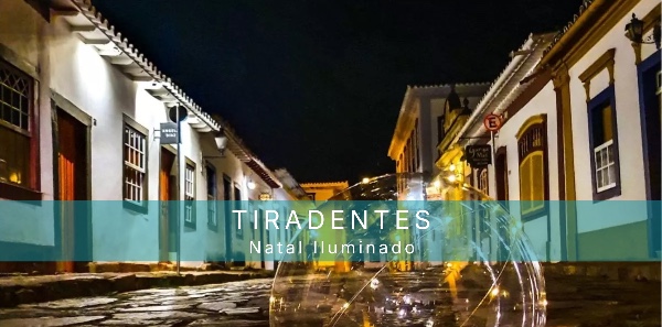 Tiradentes met Verlichte Kerst