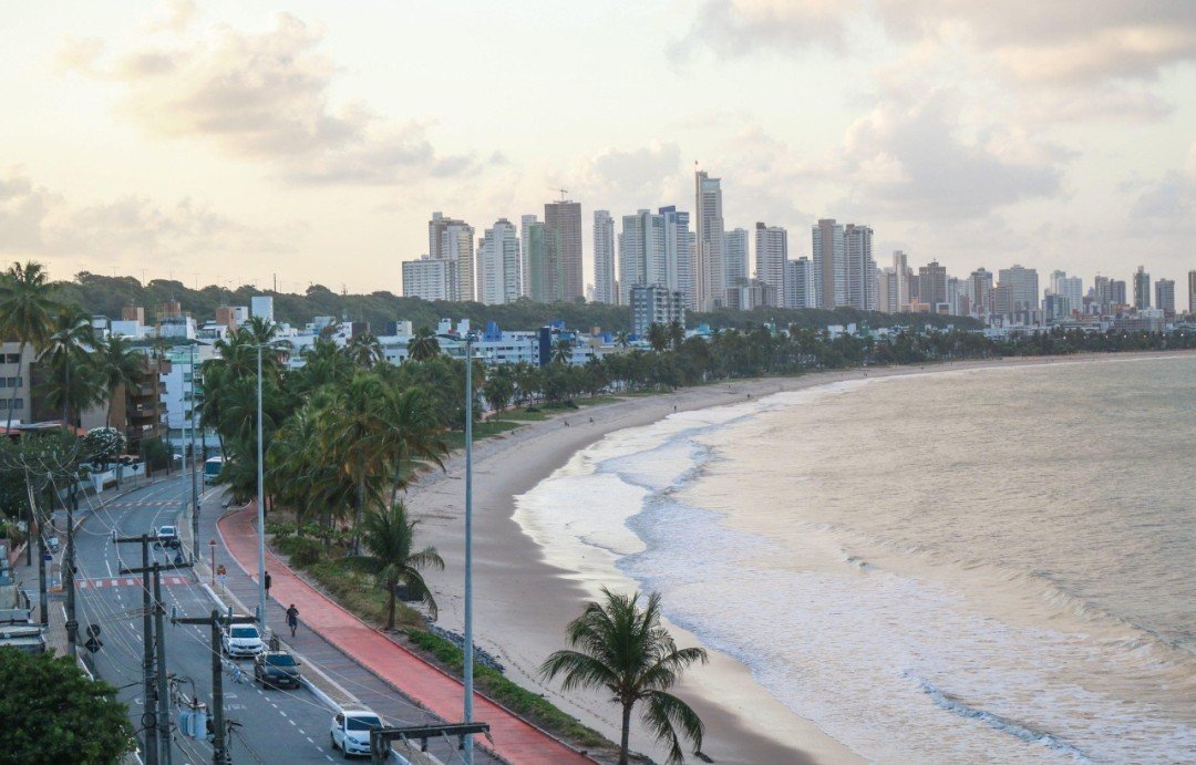 Revellon mais praias