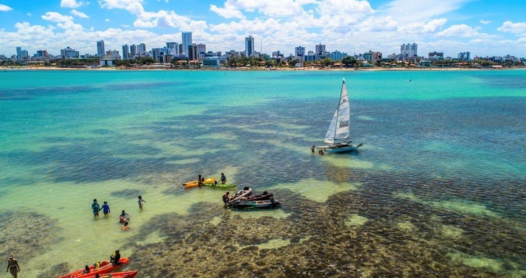 Revellon mais praias