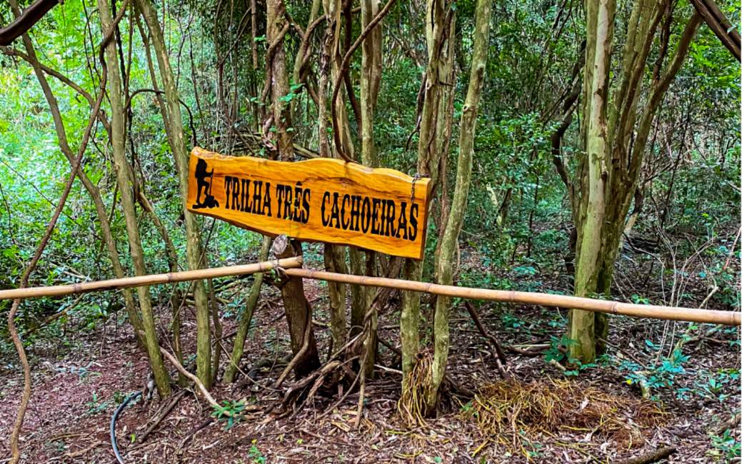 Trilha das Três Cachoeiras + Almoço Rural