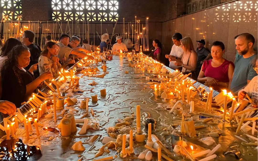 Aparecida + Canção Nova - Bate e Volta Aparecida + Canção Nova - Bate e Volta