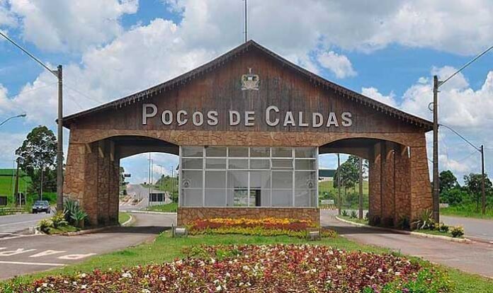 Reveillon Poços de Caldas - 30/12 a 02/01 Reveillon Poços de Caldas - 30/12 a 02/01
